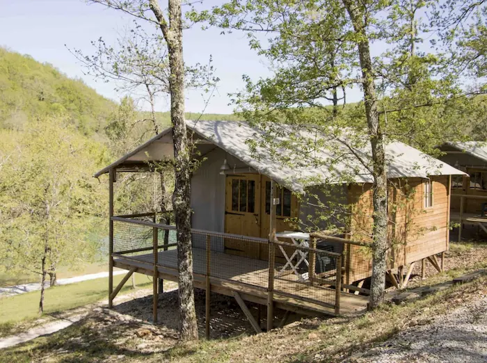Camping Le Moulin De Surier : Cabane Lodge, logement Insolite en Dordogne