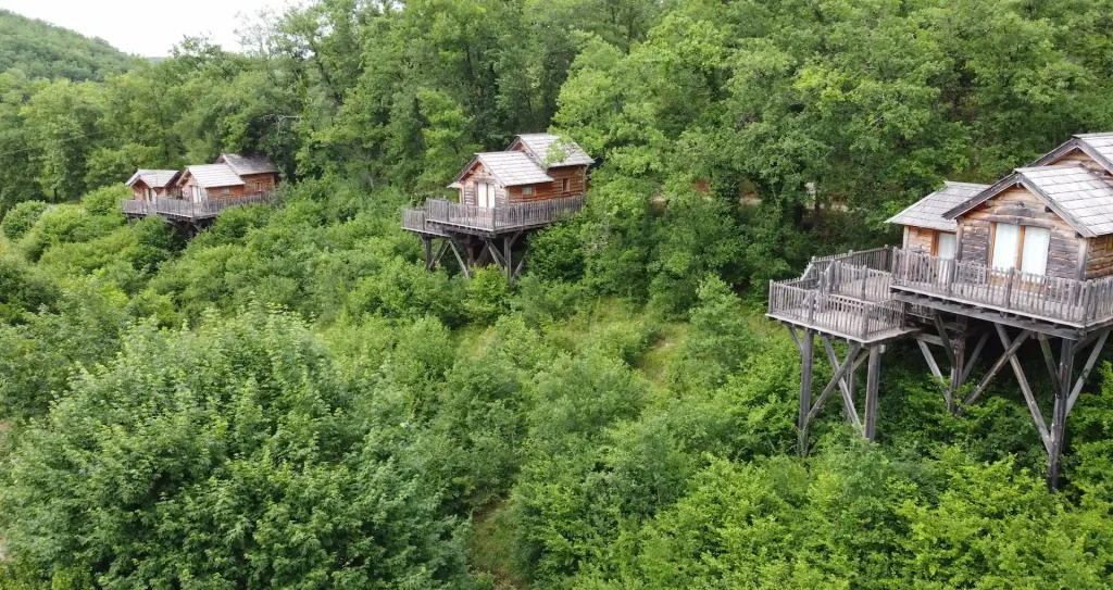 Cabanes dans les arbres Dordogne, Périgord