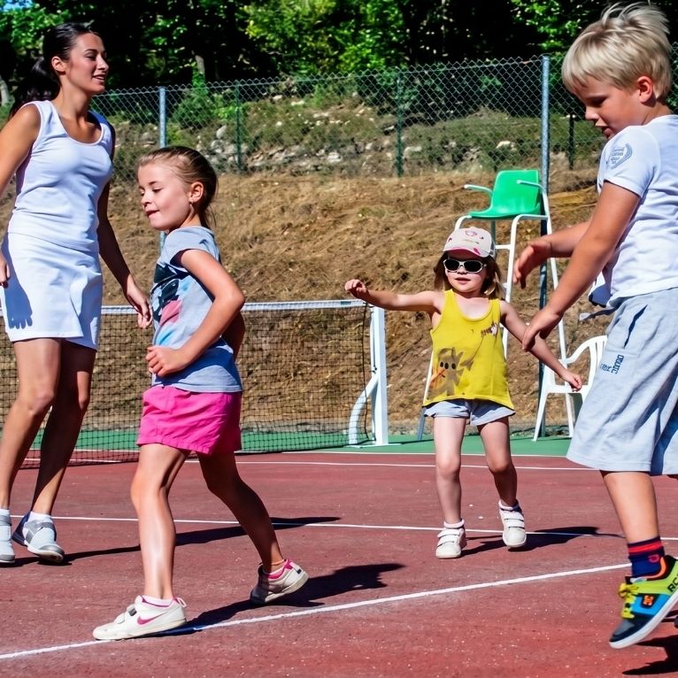 campsite with activities dordogne
